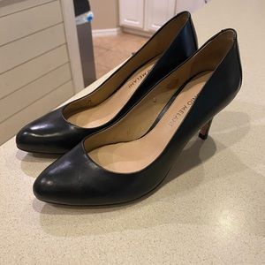 Antonio Melani Black Leather Pumps Size 6.5